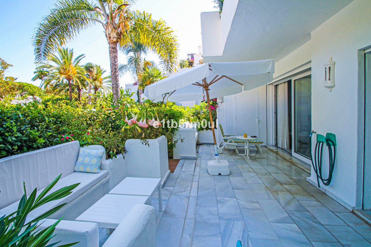 Se vende Apartamento Planta Baja de 2 dormitorios en Costa Del Sol, Málaga, España