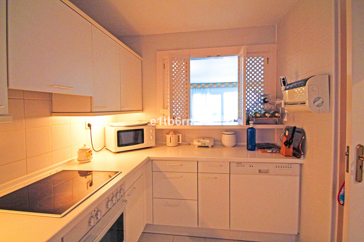 Se vende Apartamento Planta Baja de 2 dormitorios en Costa Del Sol, Málaga, España
