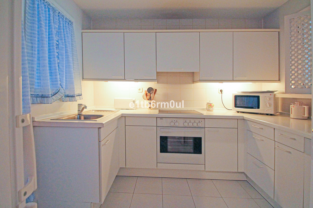 Se vende Apartamento Planta Baja de 2 dormitorios en Costa Del Sol, Málaga, España