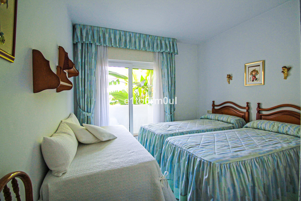 Se vende Apartamento Planta Baja de 2 dormitorios en Costa Del Sol, Málaga, España