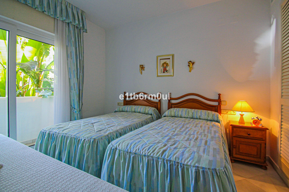 Se vende Apartamento Planta Baja de 2 dormitorios en Costa Del Sol, Málaga, España
