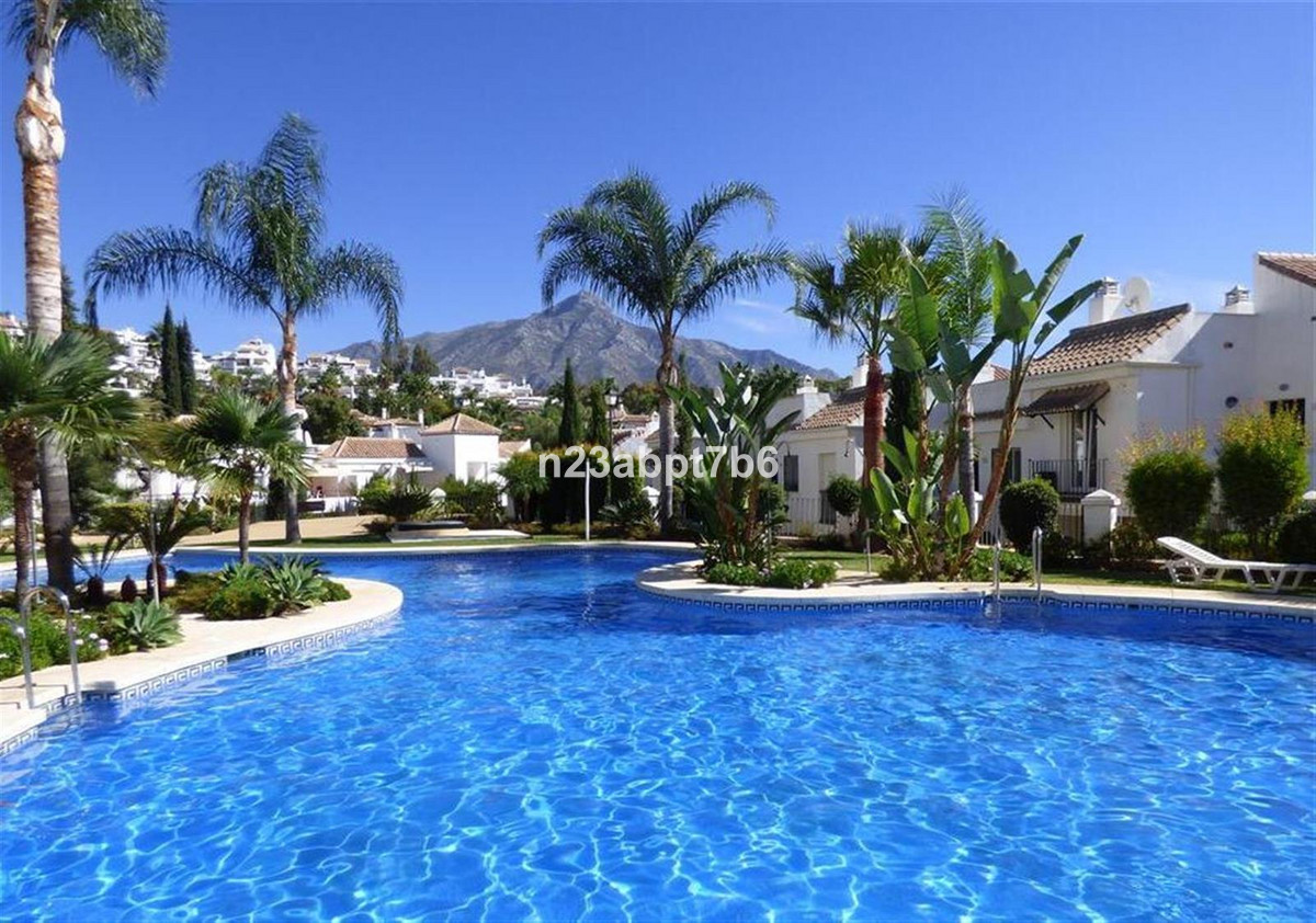 2 Bed Apartment for sale in Nueva Andalucía Costa Del Sol, Málaga, Spain