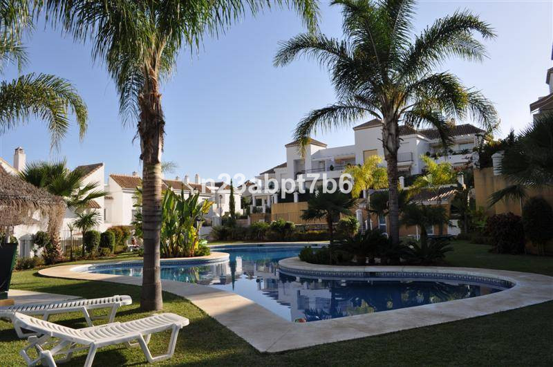 2 Bed Apartment for sale in Nueva Andalucía Costa Del Sol, Málaga, Spain
