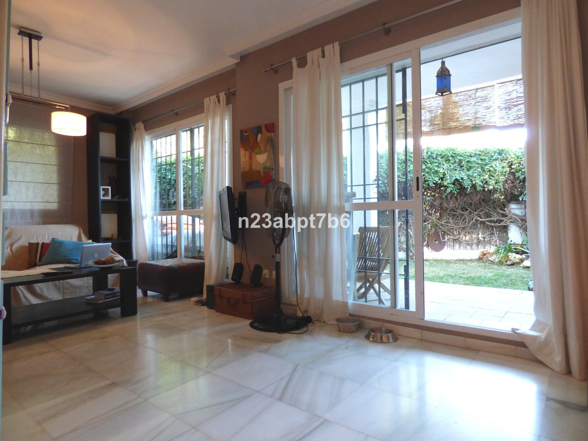 2 Bed Apartment for sale in Nueva Andalucía Costa Del Sol, Málaga, Spain