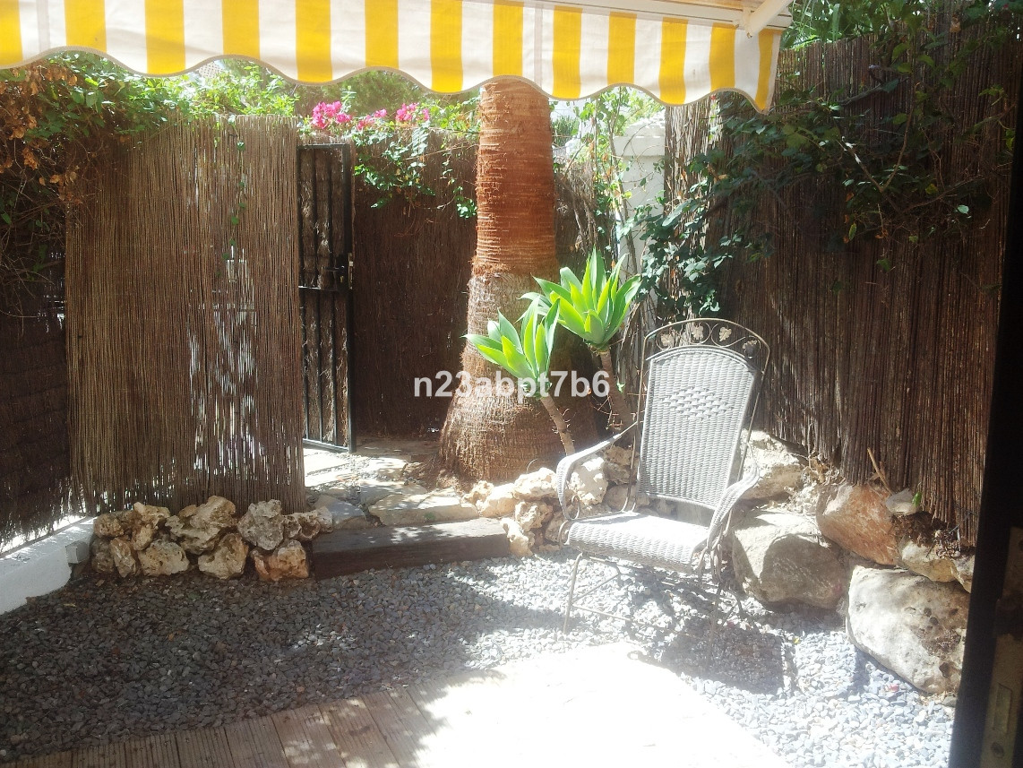 2 Bed Apartment for sale in Nueva Andalucía Costa Del Sol, Málaga, Spain
