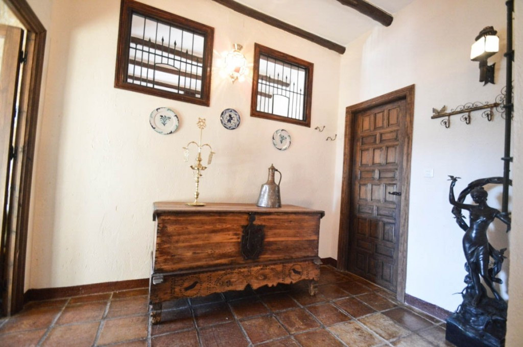 10 Bed Townhouse for sale in Ronda Costa Del Sol, Málaga, Spain