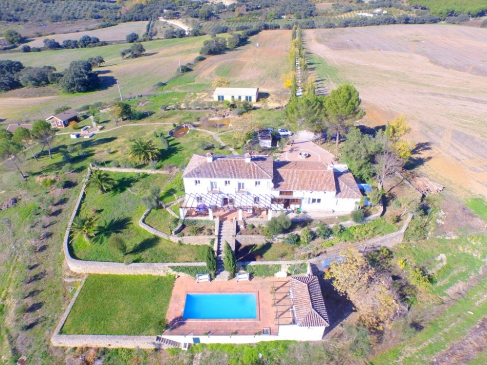 10 Bed Townhouse for sale in Ronda Costa Del Sol, Málaga, Spain