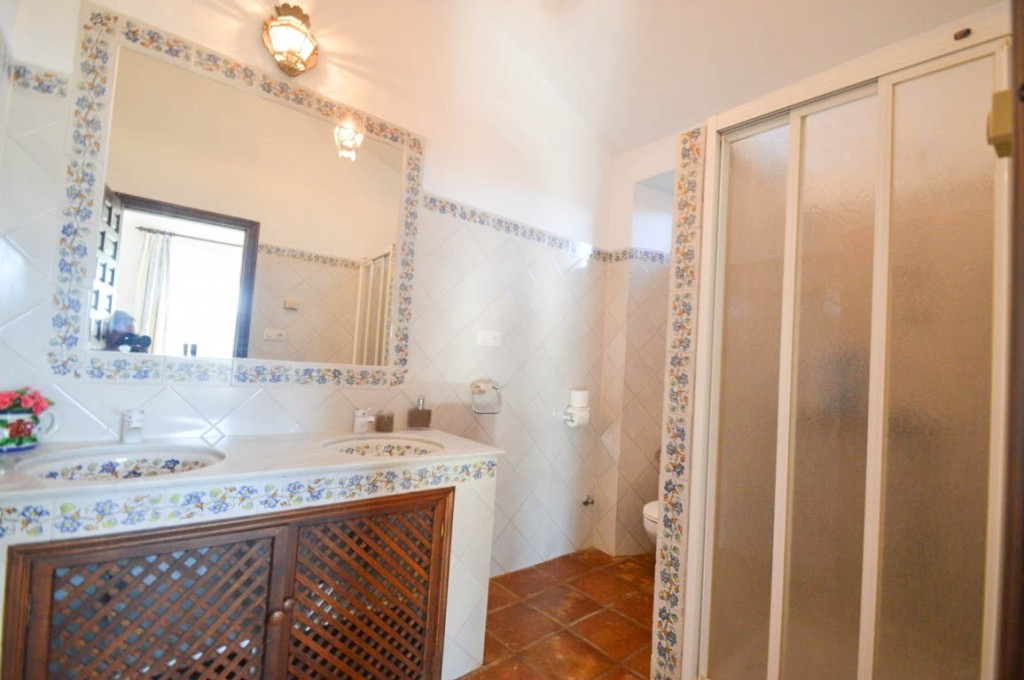 10 Bed Townhouse for sale in Ronda Costa Del Sol, Málaga, Spain