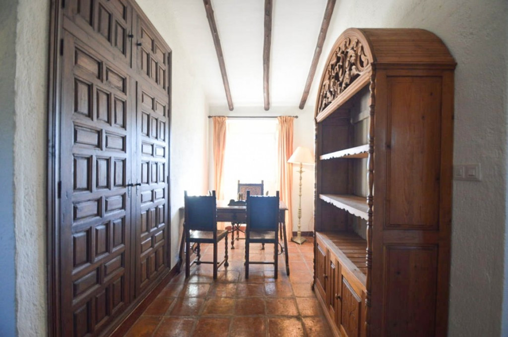 10 Bed Townhouse for sale in Ronda Costa Del Sol, Málaga, Spain