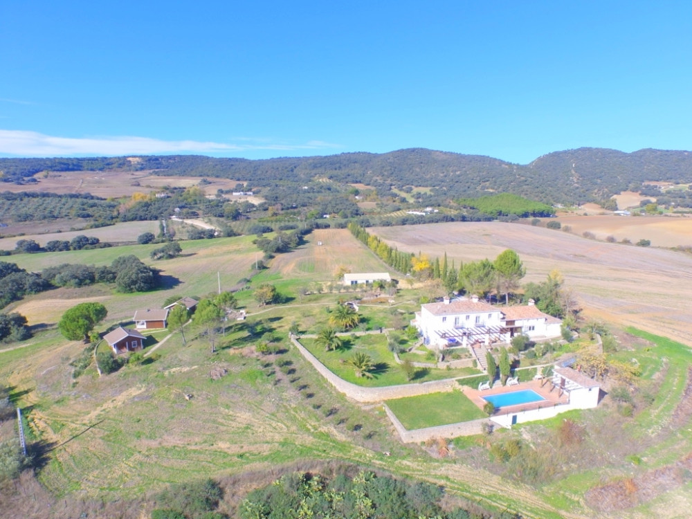 10 Bed Townhouse for sale in Ronda Costa Del Sol, Málaga, Spain