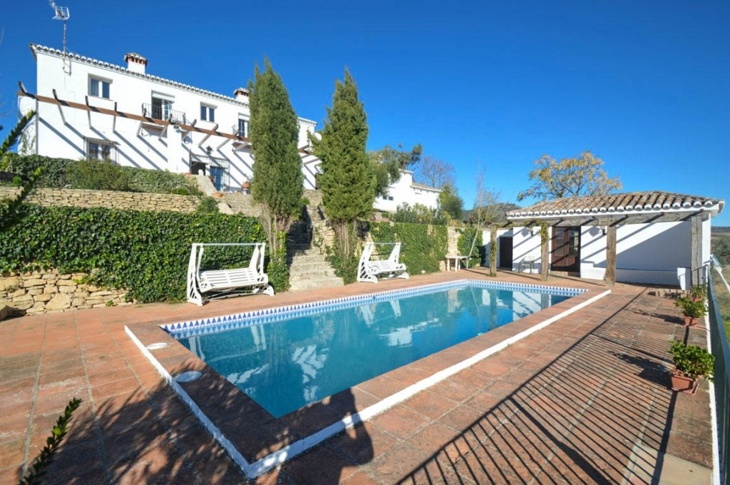 10 Bed Townhouse for sale in Ronda Costa Del Sol, Málaga, Spain
