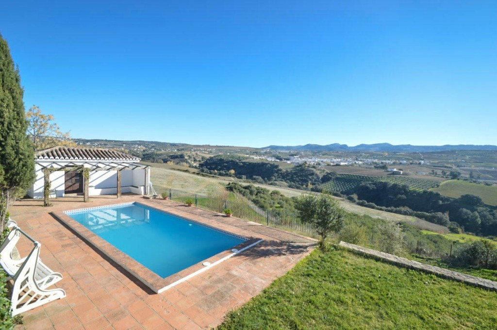 10 Bed Townhouse for sale in Ronda Costa Del Sol, Málaga, Spain