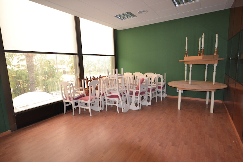 Commercial unit for sale in Puerto Banús Costa Del Sol, Málaga, Spain