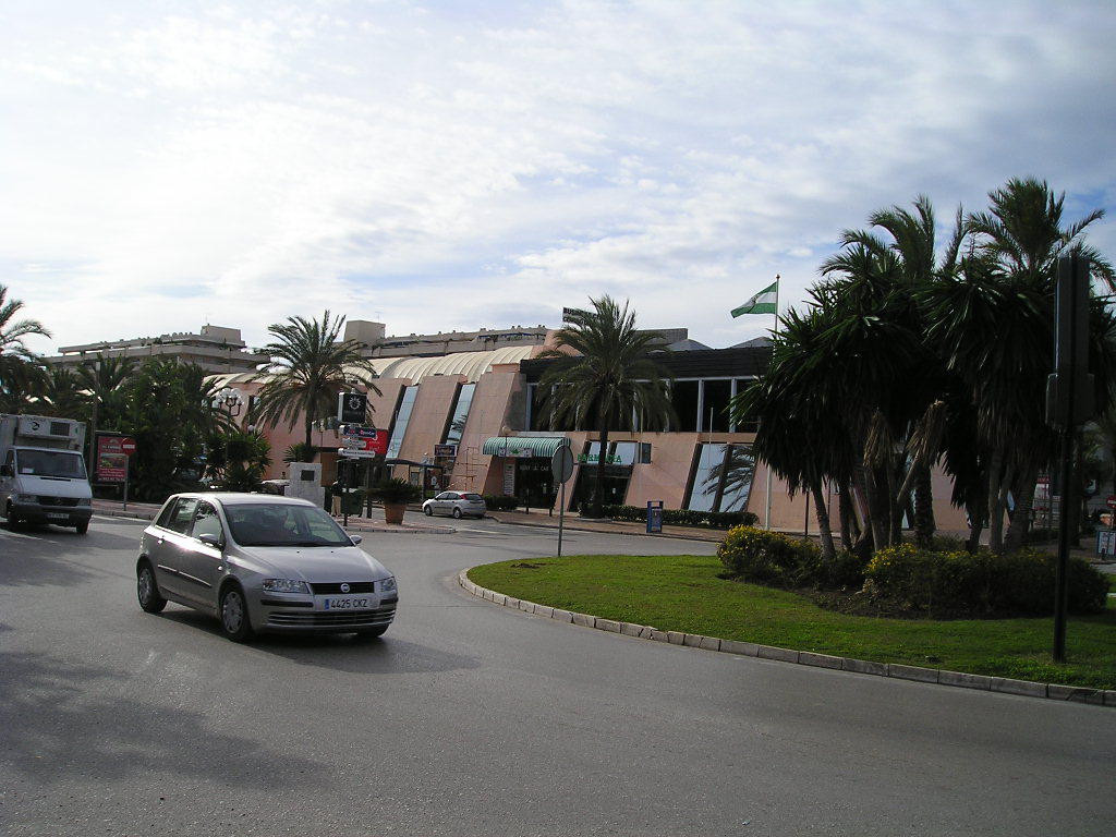 Commercial unit for sale in Puerto Banús Costa Del Sol, Málaga, Spain