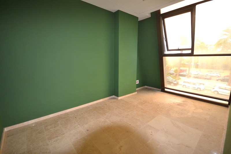 Commercial unit for sale in Puerto Banús Costa Del Sol, Málaga, Spain