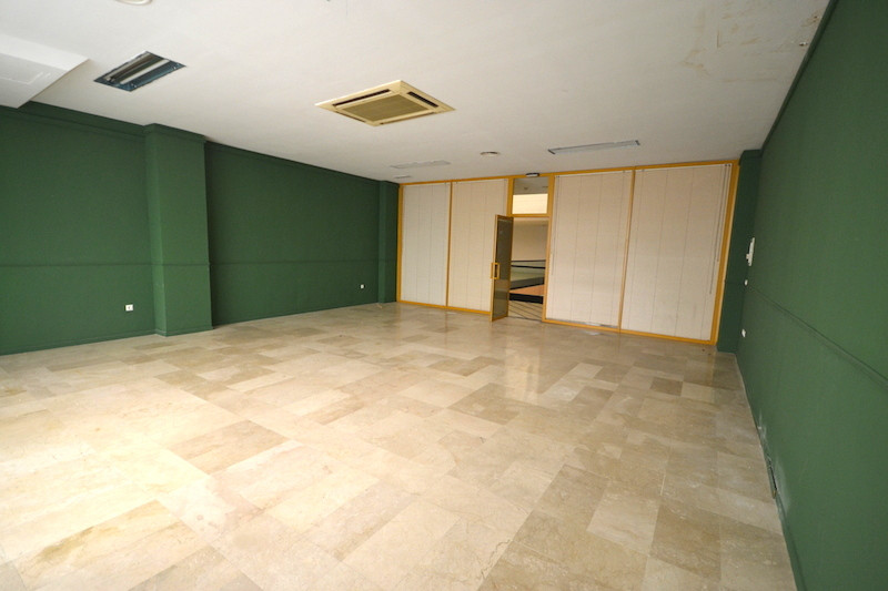 Commercial unit for sale in Puerto Banús Costa Del Sol, Málaga, Spain