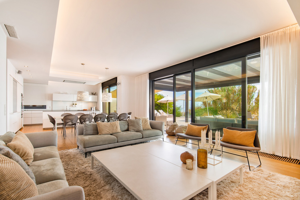 Se vende Villa - Chalet de 6 dormitorios en Costa Del Sol, Málaga, España