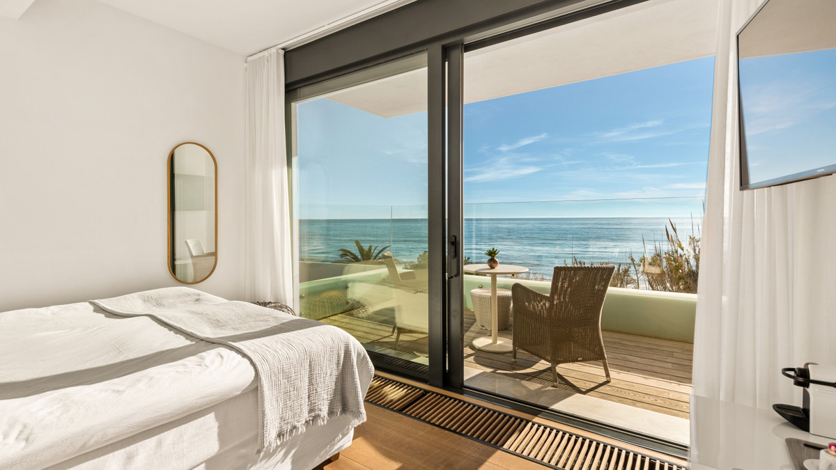 Se vende Villa - Chalet de 6 dormitorios en Costa Del Sol, Málaga, España