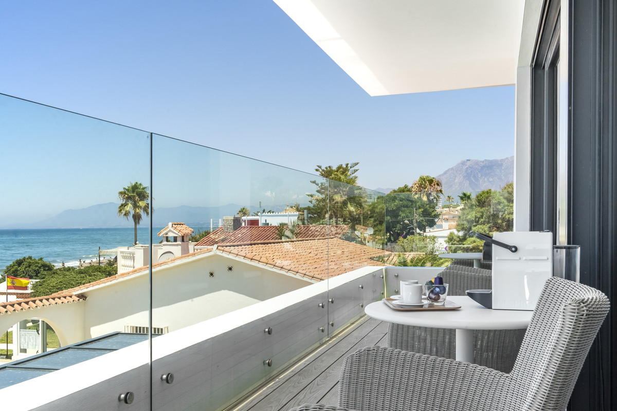 Se vende Villa - Chalet de 6 dormitorios en Costa Del Sol, Málaga, España