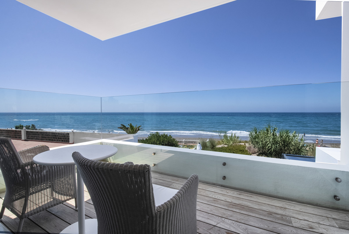 Se vende Villa - Chalet de 6 dormitorios en Costa Del Sol, Málaga, España
