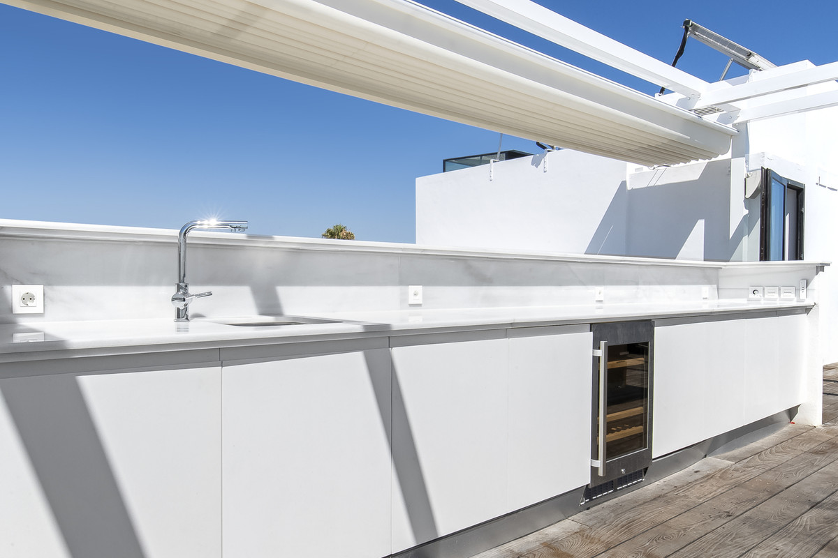 Se vende Villa - Chalet de 6 dormitorios en Costa Del Sol, Málaga, España