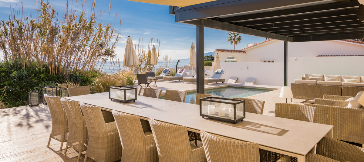Se vende Villa - Chalet de 6 dormitorios en Costa Del Sol, Málaga, España