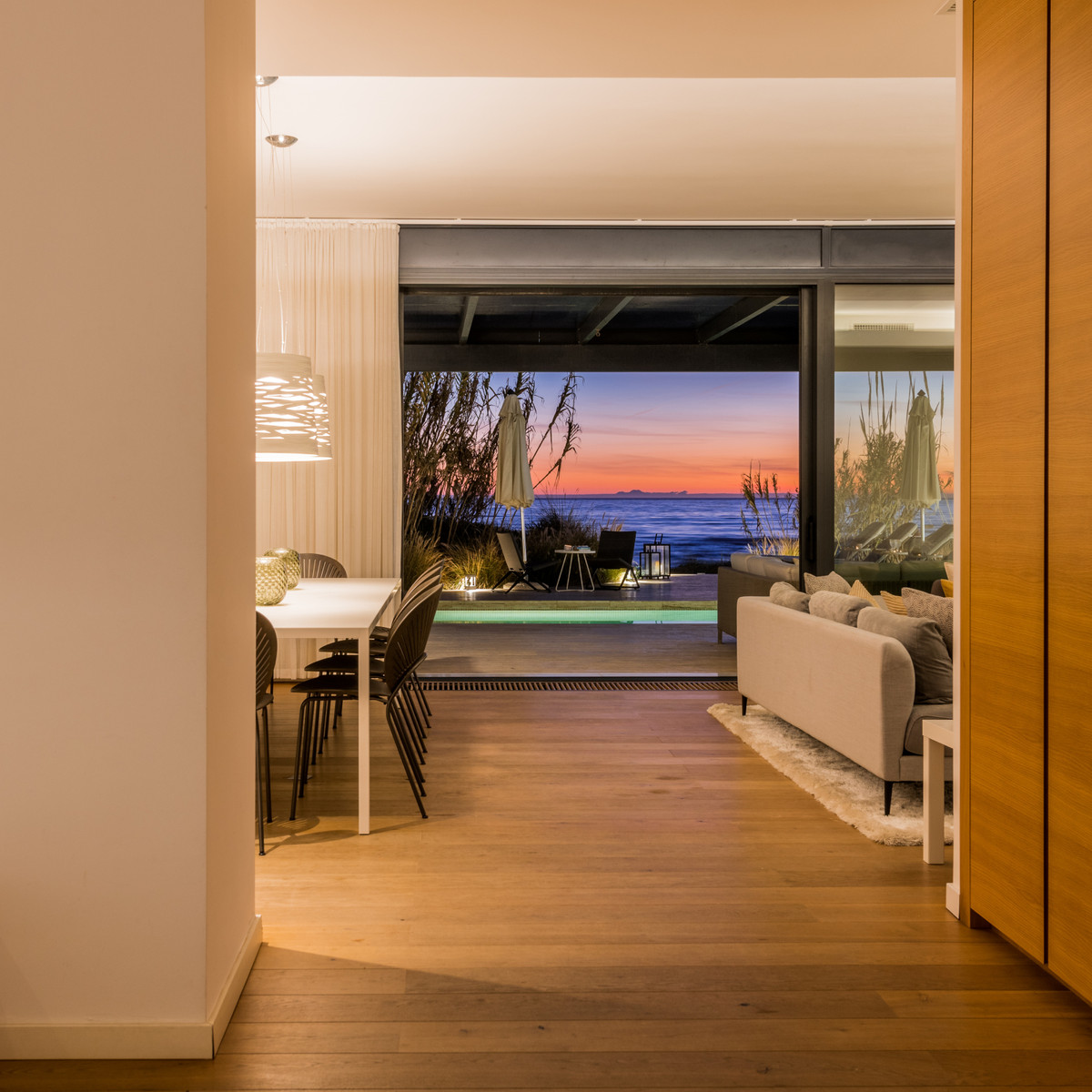 Se vende Villa - Chalet de 6 dormitorios en Costa Del Sol, Málaga, España