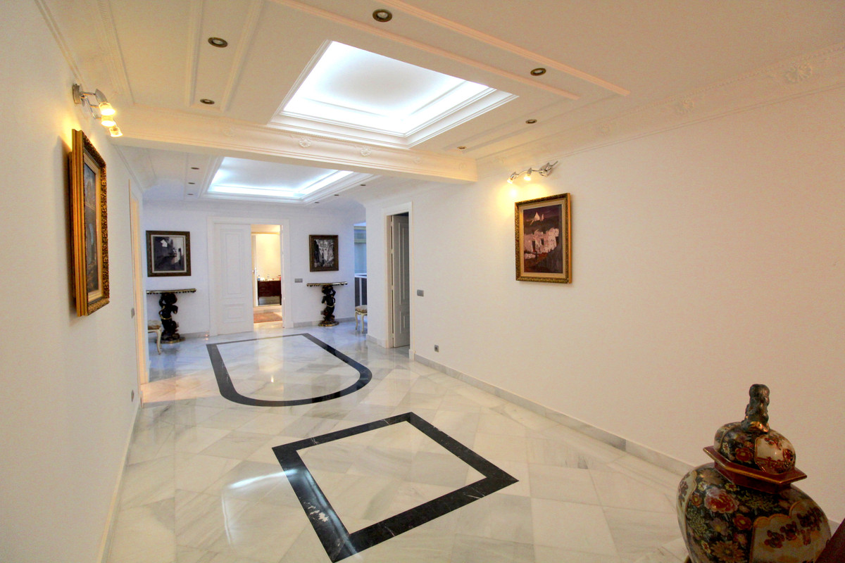 Se vende Apartamento Planta Baja de 4 dormitorios en Costa Del Sol, Málaga, España