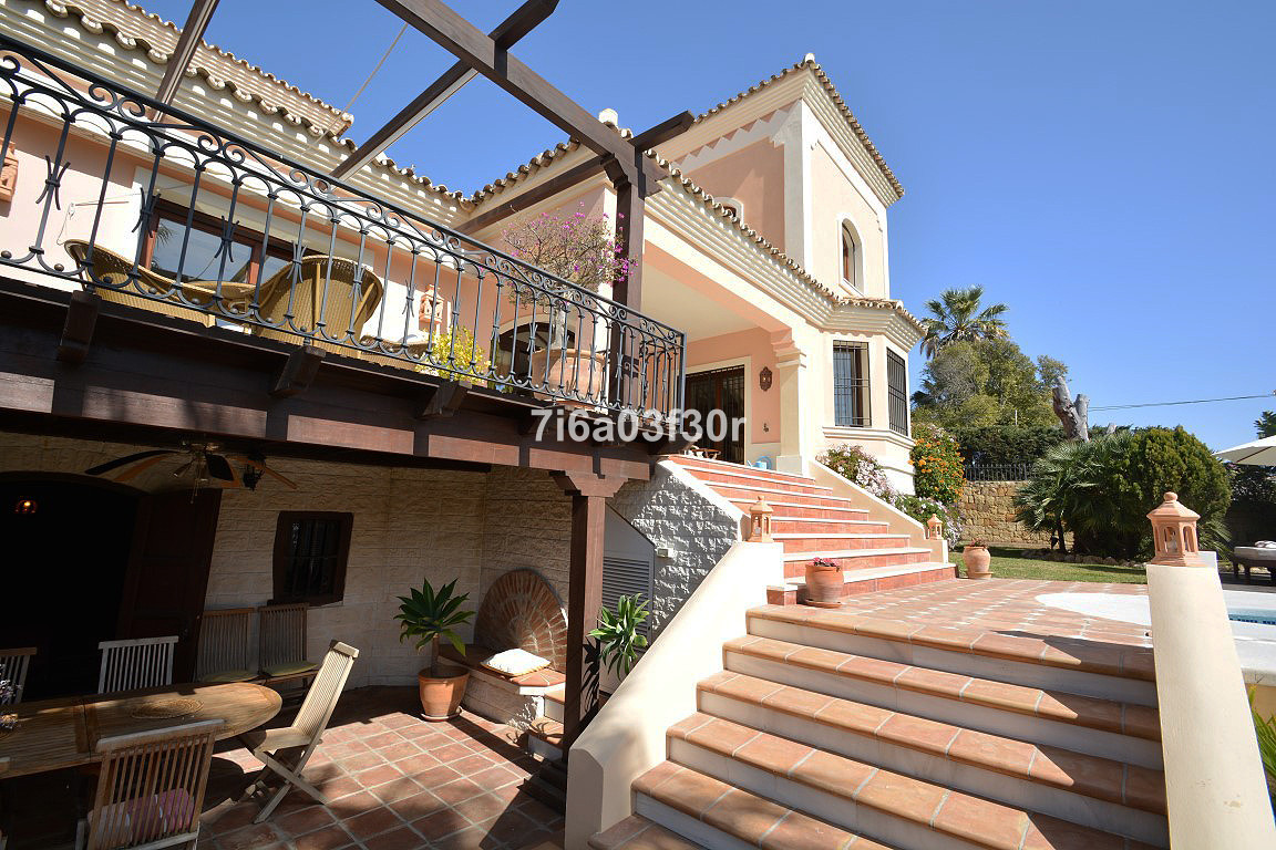 Se vende Villa - Chalet de 5 dormitorios en Costa Del Sol, Málaga, España