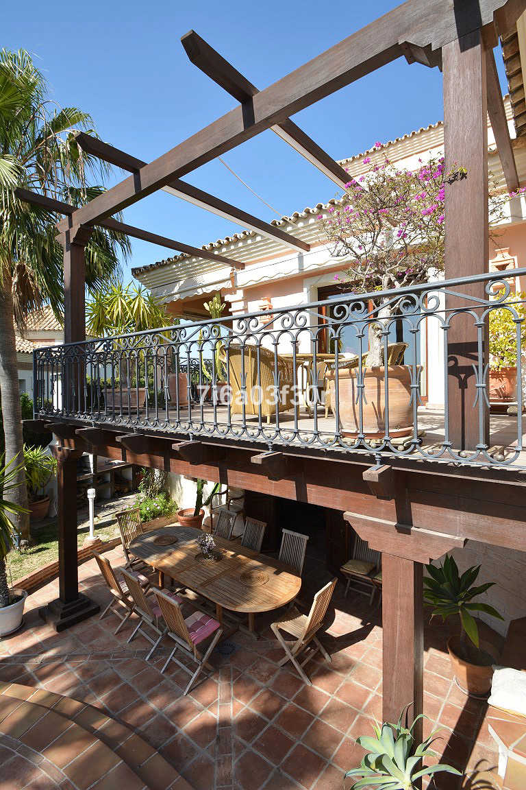 Se vende Villa - Chalet de 5 dormitorios en Costa Del Sol, Málaga, España