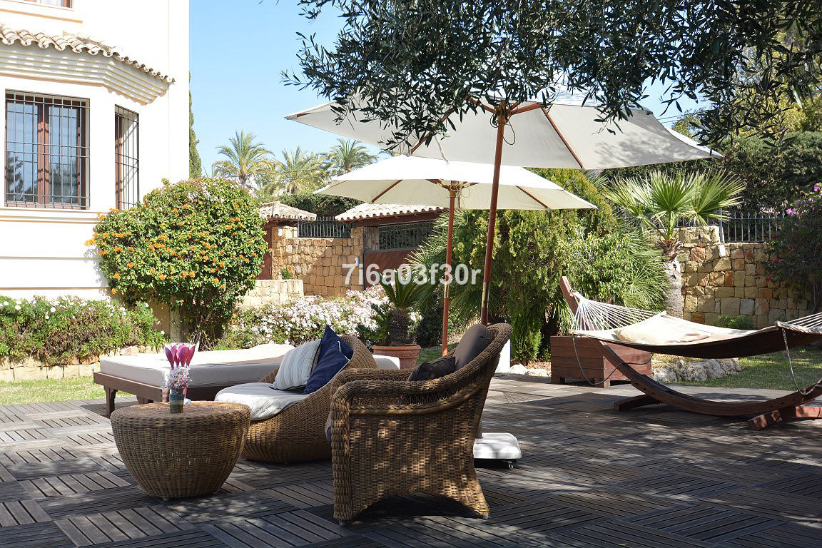 Se vende Villa - Chalet de 5 dormitorios en Costa Del Sol, Málaga, España