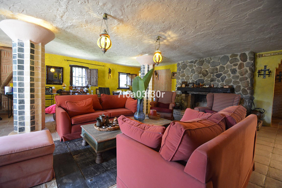 Se vende Villa - Chalet de 5 dormitorios en Costa Del Sol, Málaga, España