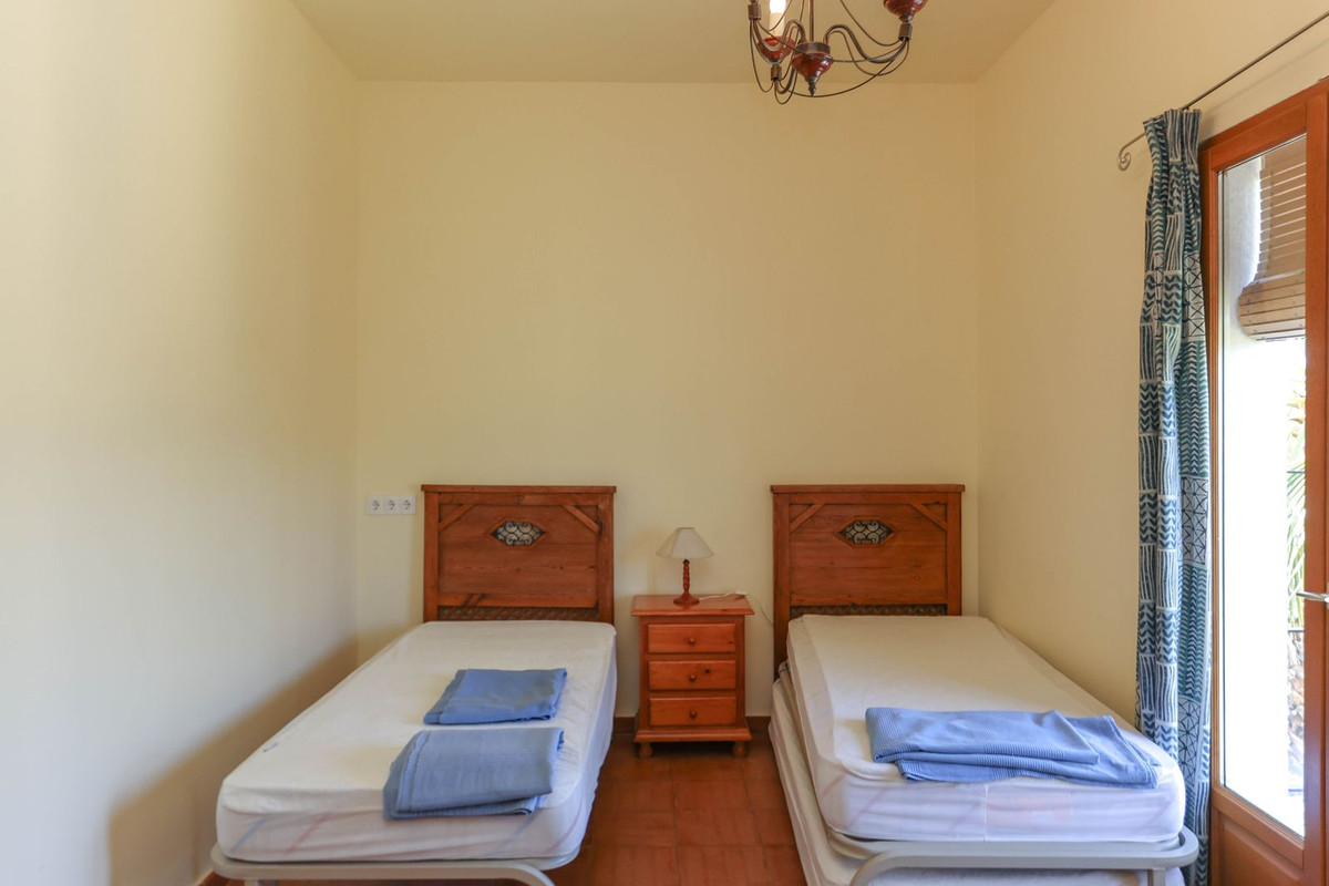 Se vende Cama y Desayuno de 7 dormitorios en Costa Del Sol, Málaga, España
