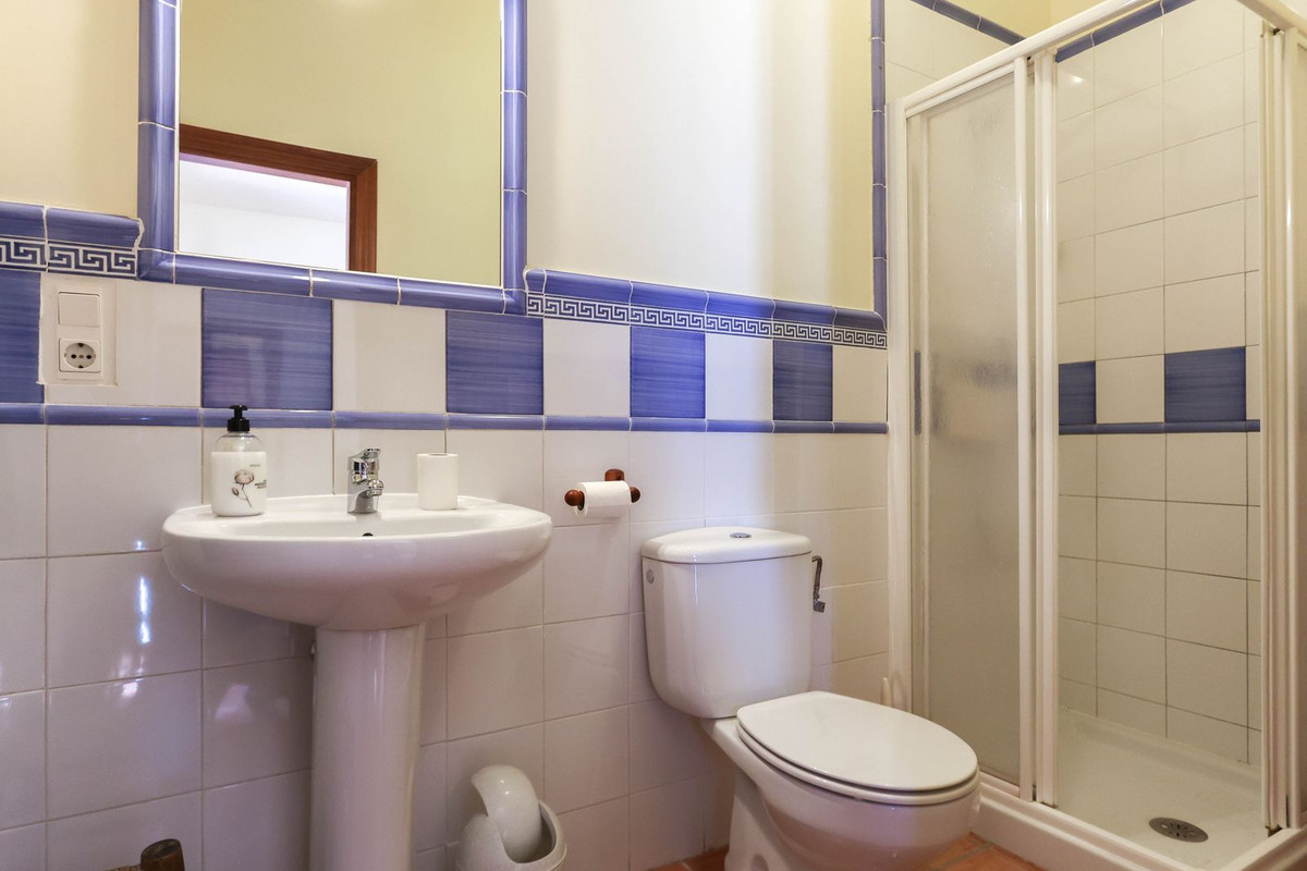Se vende Cama y Desayuno de 7 dormitorios en Costa Del Sol, Málaga, España