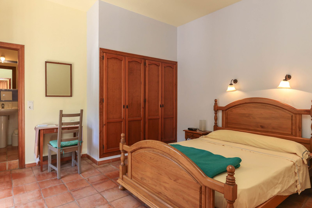 Se vende Cama y Desayuno de 7 dormitorios en Costa Del Sol, Málaga, España