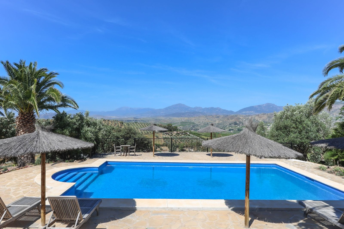 Se vende Cama y Desayuno de 7 dormitorios en Costa Del Sol, Málaga, España