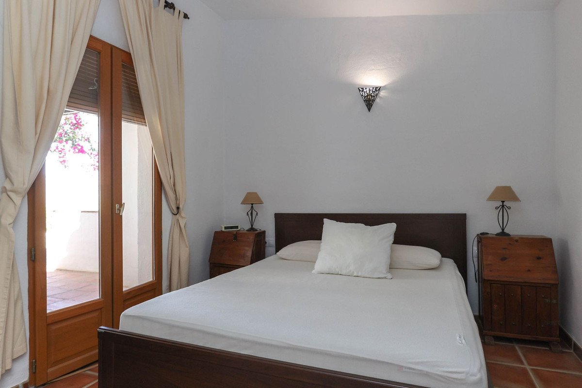 Se vende Cama y Desayuno de 7 dormitorios en Costa Del Sol, Málaga, España
