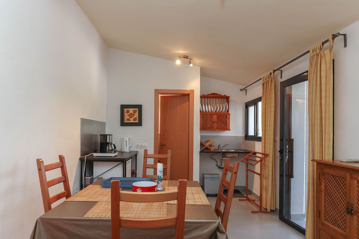 Se vende Cama y Desayuno de 7 dormitorios en Costa Del Sol, Málaga, España