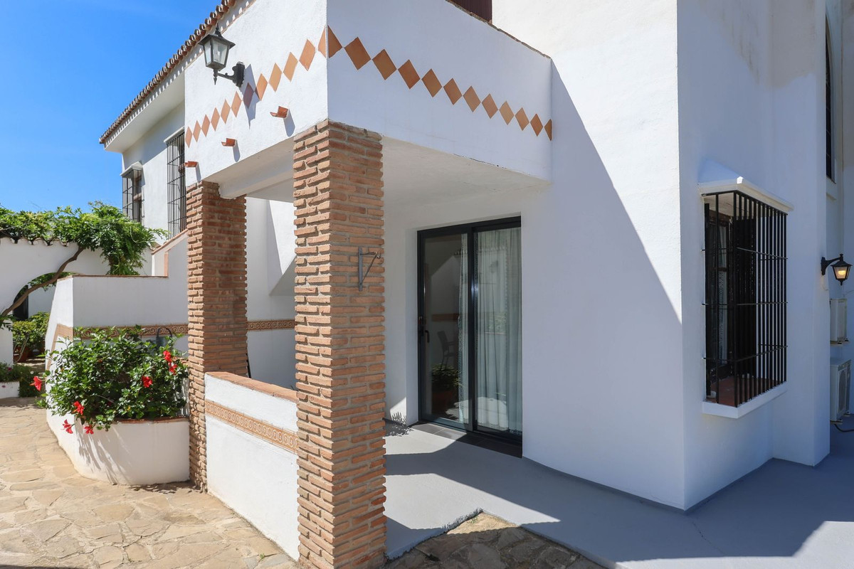 Se vende Cama y Desayuno de 7 dormitorios en Costa Del Sol, Málaga, España