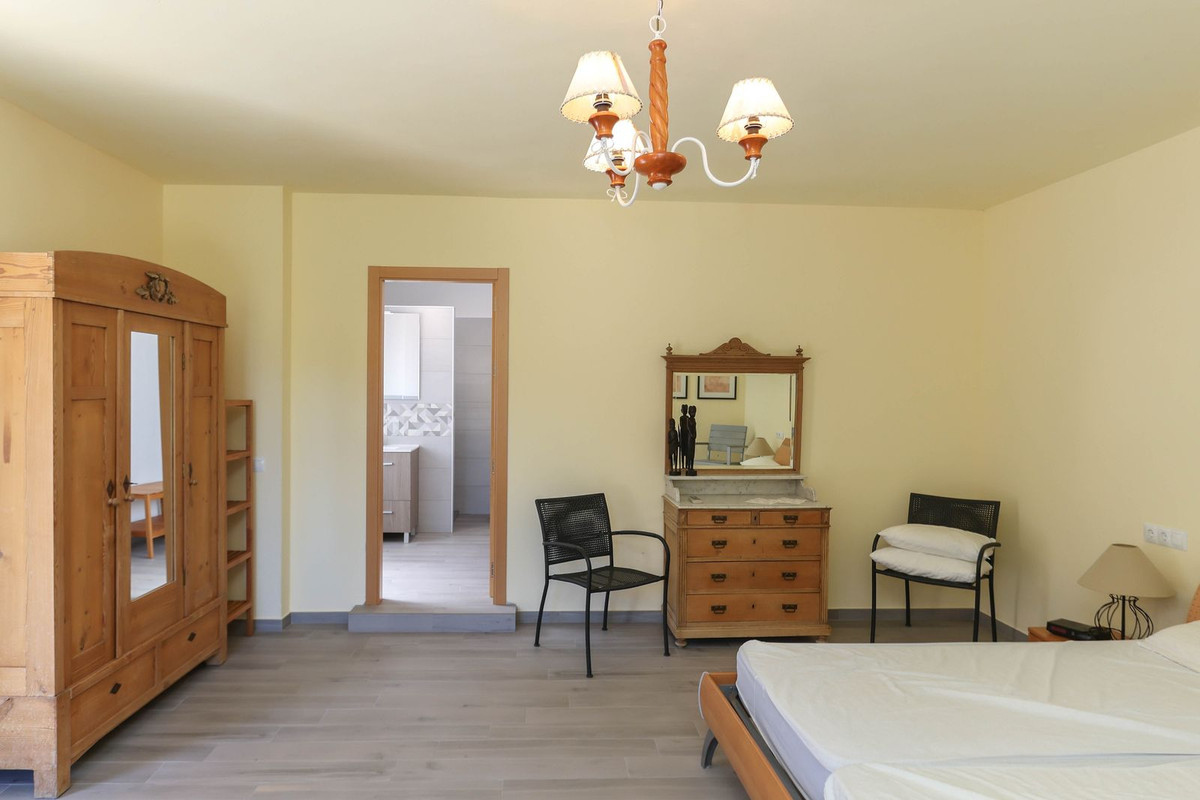 Se vende Cama y Desayuno de 7 dormitorios en Costa Del Sol, Málaga, España