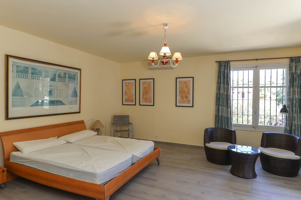 Se vende Cama y Desayuno de 7 dormitorios en Costa Del Sol, Málaga, España
