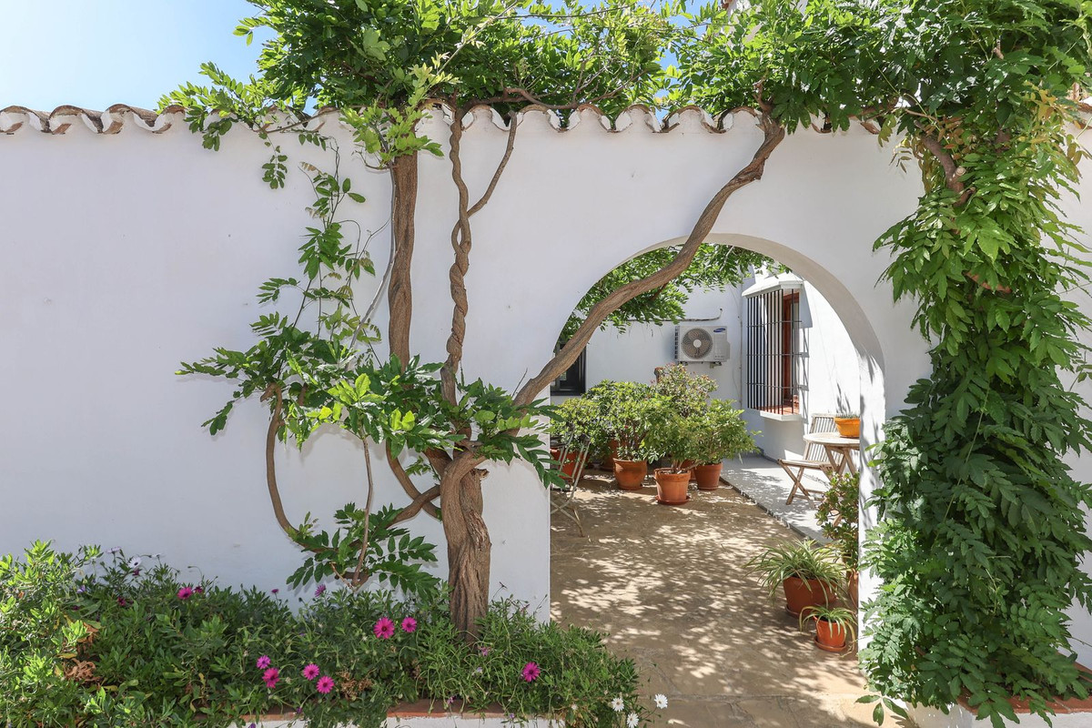 Se vende Cama y Desayuno de 7 dormitorios en Costa Del Sol, Málaga, España