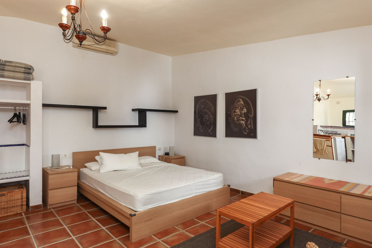 Se vende Cama y Desayuno de 7 dormitorios en Costa Del Sol, Málaga, España