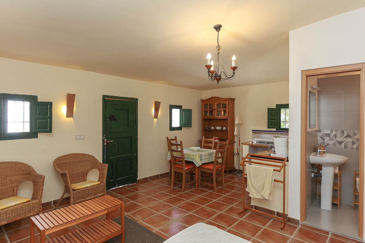 Se vende Cama y Desayuno de 7 dormitorios en Costa Del Sol, Málaga, España