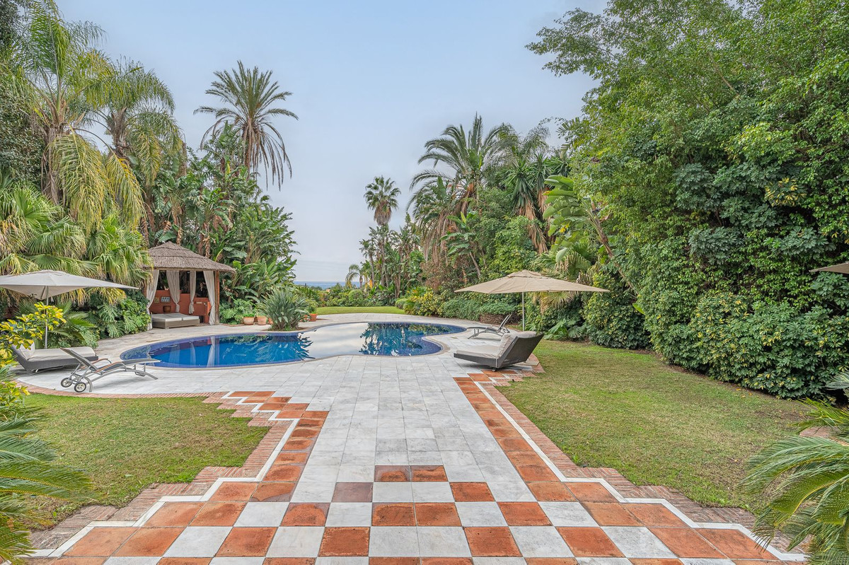 Se vende Villa - Chalet de 4 dormitorios en Costa Del Sol, Málaga, España
