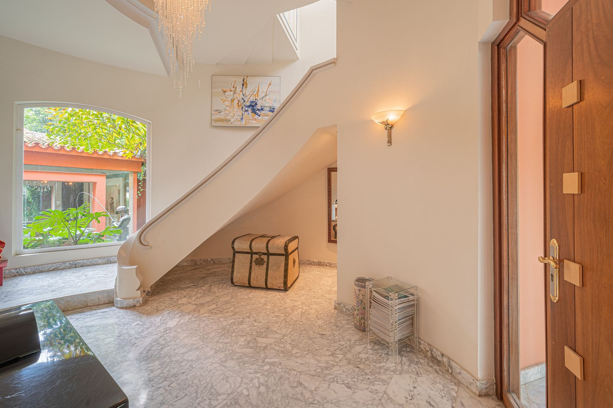 Se vende Villa - Chalet de 4 dormitorios en Costa Del Sol, Málaga, España