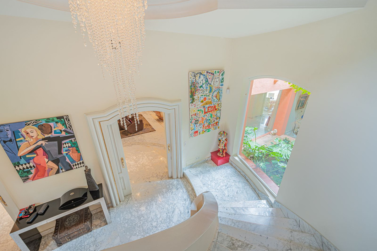 Se vende Villa - Chalet de 4 dormitorios en Costa Del Sol, Málaga, España