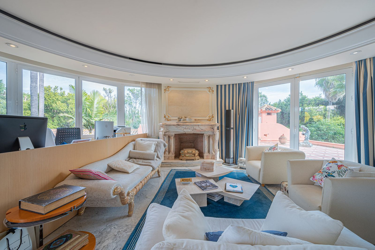 Se vende Villa - Chalet de 4 dormitorios en Costa Del Sol, Málaga, España