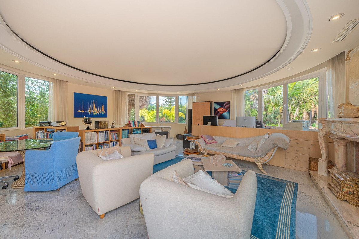 Se vende Villa - Chalet de 4 dormitorios en Costa Del Sol, Málaga, España