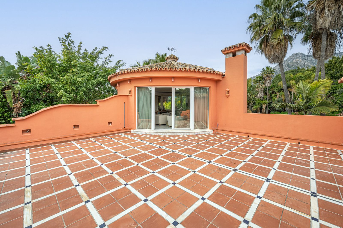 Se vende Villa - Chalet de 4 dormitorios en Costa Del Sol, Málaga, España